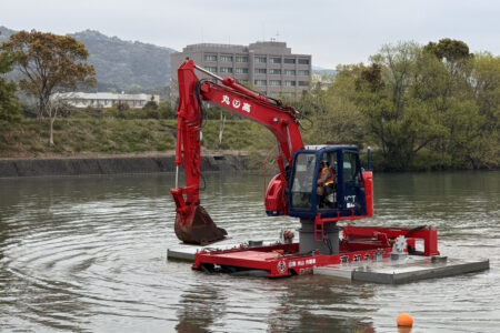 水陸両用作業車